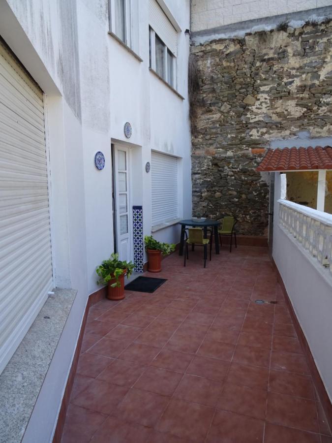 Piso En Centro Urbano De Puentedeume Con Terraza Apartment Exterior photo